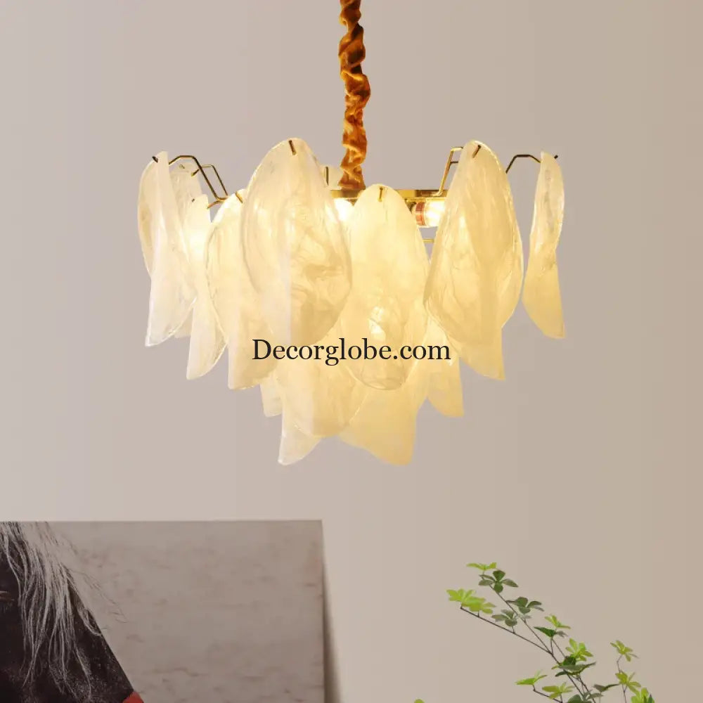 French Light and Luxury Restaurant Pendant Lamp - Postmodern Elegance with a Retro Glass Feather Design for Bedrooms and Dining Spaces - DecorGlobe