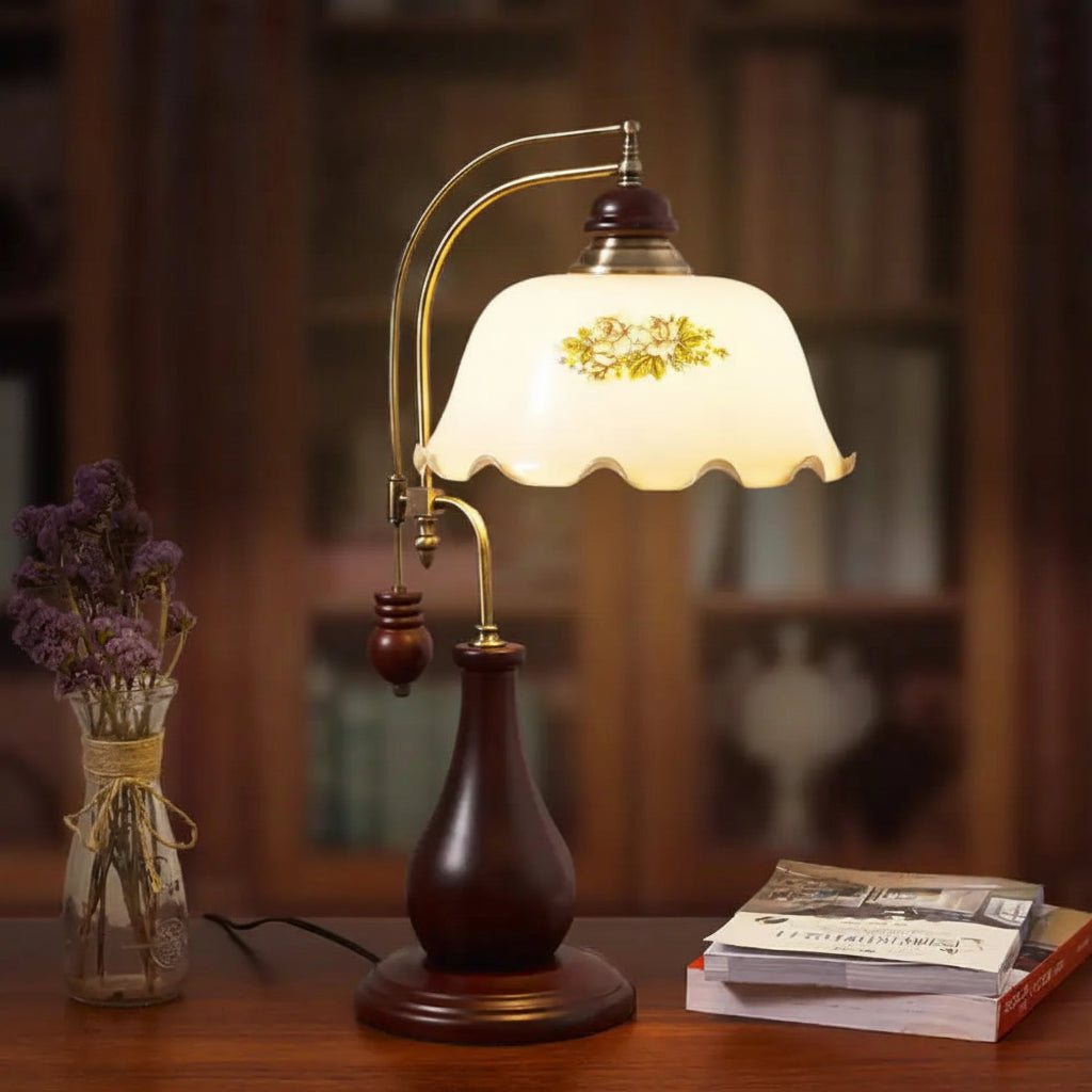 Pastoral Retro Table Lamp Bedroom Creative Bedside Lamp Living Room White Nostalgic Hand-Painted Solid Wood Wedding